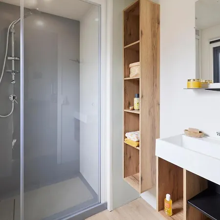 Du De A 15' Du Puydufou プゾージュ