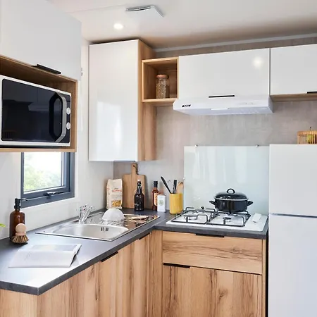 Du De A 15' Du Puydufou Kemping Pouzauges