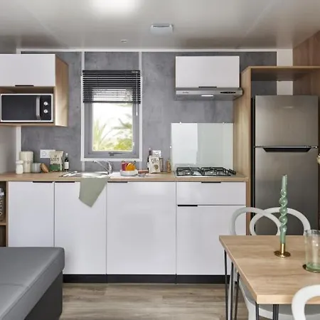 Kemping Du De A 15' Du Puydufou *