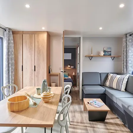 Du De A 15' Du Puydufou キャンプ場 *