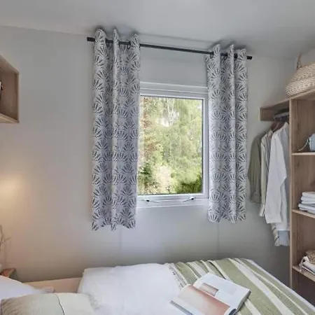 Du De A 15' Du Puydufou Kemping