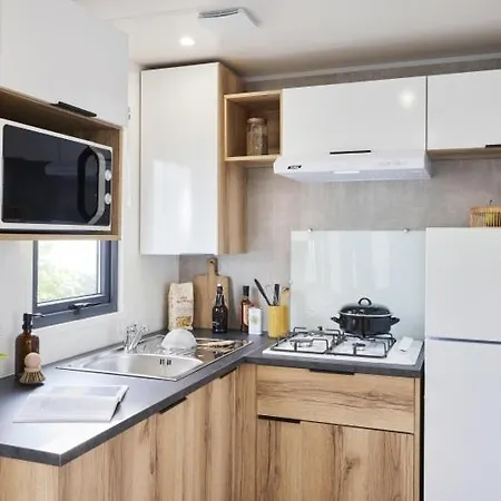 Du De A 15' Du Puydufou * プゾージュ