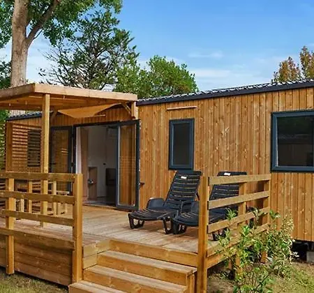 Du De A 15' Du Puydufou キャンプ場 プゾージュ