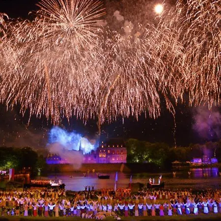 Du De A 15' Du Puydufou Kemping Pouzauges